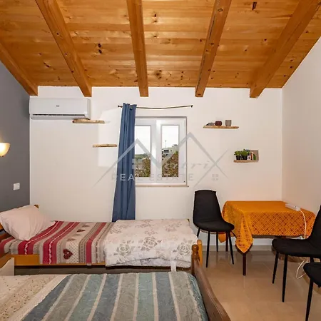 Sobe Anja Guest House Brtonigla Exterior photo