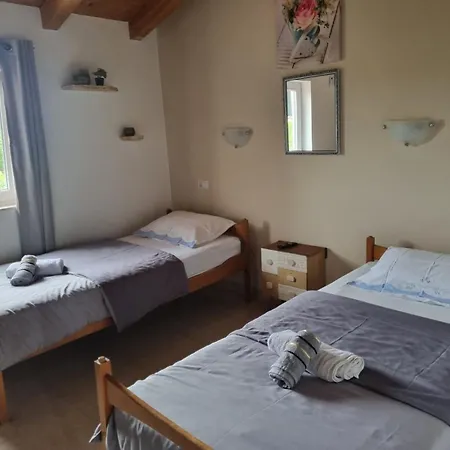 Sobe Anja Guest House Brtonigla Room photo